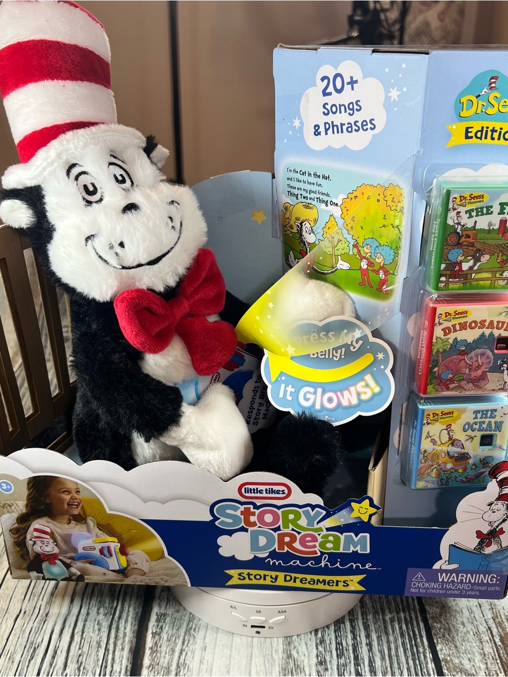 Little Tikes Story Dream Machine Dr. Seuss Edition Set + 3 Stories